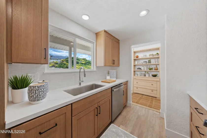 2240 Osceola, Reno, Nevada 89506, 3 Bedrooms Bedrooms, ,2 BathroomsBathrooms,Residential,Residential,Osceola,260005353