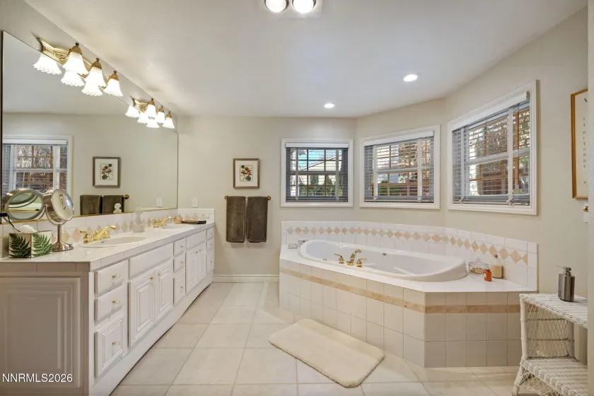 1030 La Rue, Reno, Nevada 89509, 4 Bedrooms Bedrooms, ,3 BathroomsBathrooms,Residential,Residential,La Rue,260002645