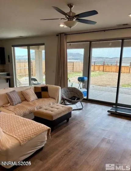 2269 Millville, Sparks, Nevada 89441, 4 Bedrooms Bedrooms, ,3 BathroomsBathrooms,Residential,Residential,Millville,260005367
