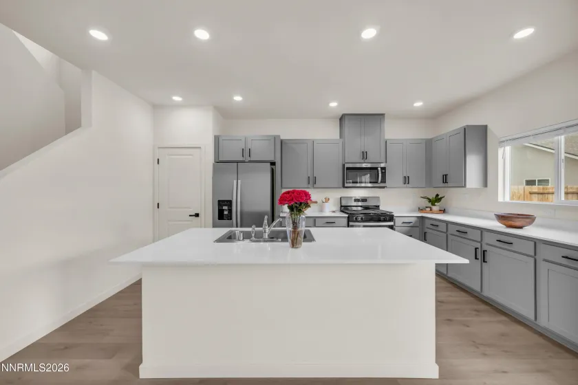 7672 Apex, Reno, Nevada 89506, 5 Bedrooms Bedrooms, ,3 BathroomsBathrooms,Residential,Residential,Apex,260005371