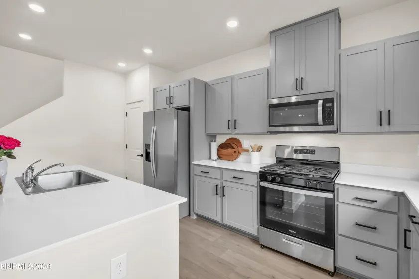 7672 Apex, Reno, Nevada 89506, 5 Bedrooms Bedrooms, ,3 BathroomsBathrooms,Residential,Residential,Apex,260005371