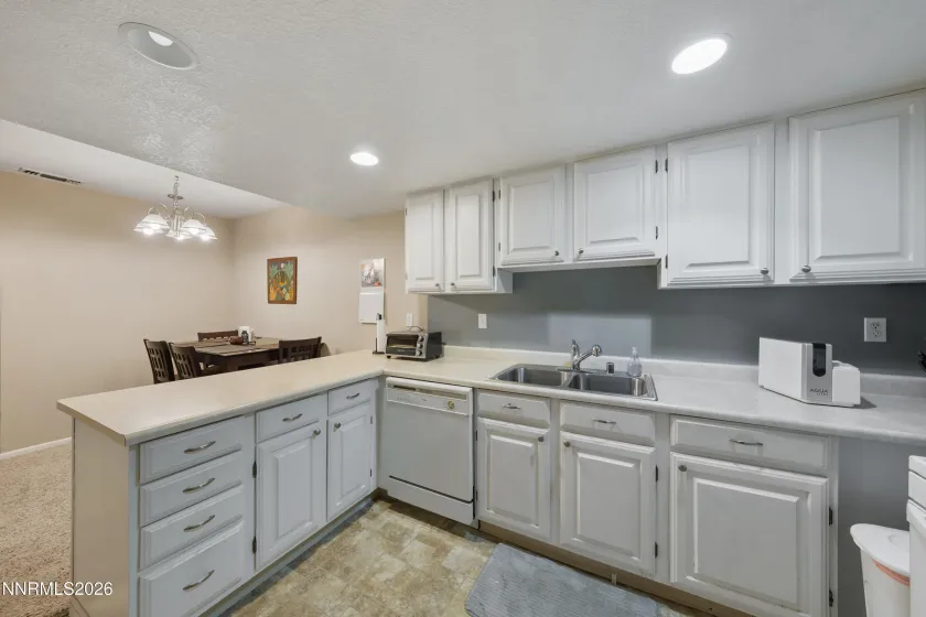 2300 Dickerson, Reno, Nevada 89503, 2 Bedrooms Bedrooms, ,2 BathroomsBathrooms,Residential,Residential,Dickerson,260005375