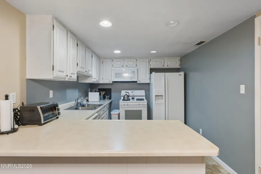 2300 Dickerson, Reno, Nevada 89503, 2 Bedrooms Bedrooms, ,2 BathroomsBathrooms,Residential,Residential,Dickerson,260005375