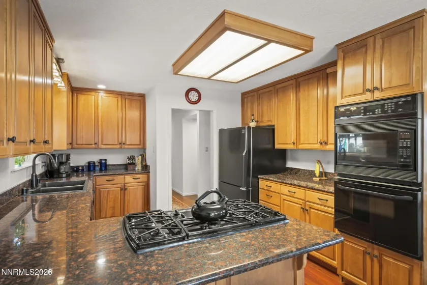 594 Tyner, Incline Village, Nevada 89451, 3 Bedrooms Bedrooms, ,3 BathroomsBathrooms,Residential,Residential,Tyner,260005373