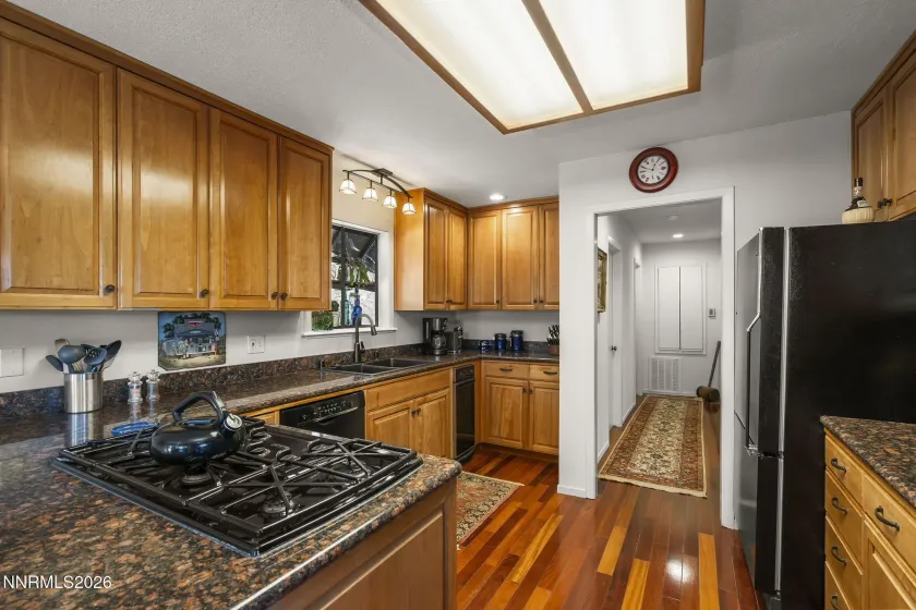 594 Tyner, Incline Village, Nevada 89451, 3 Bedrooms Bedrooms, ,3 BathroomsBathrooms,Residential,Residential,Tyner,260005373