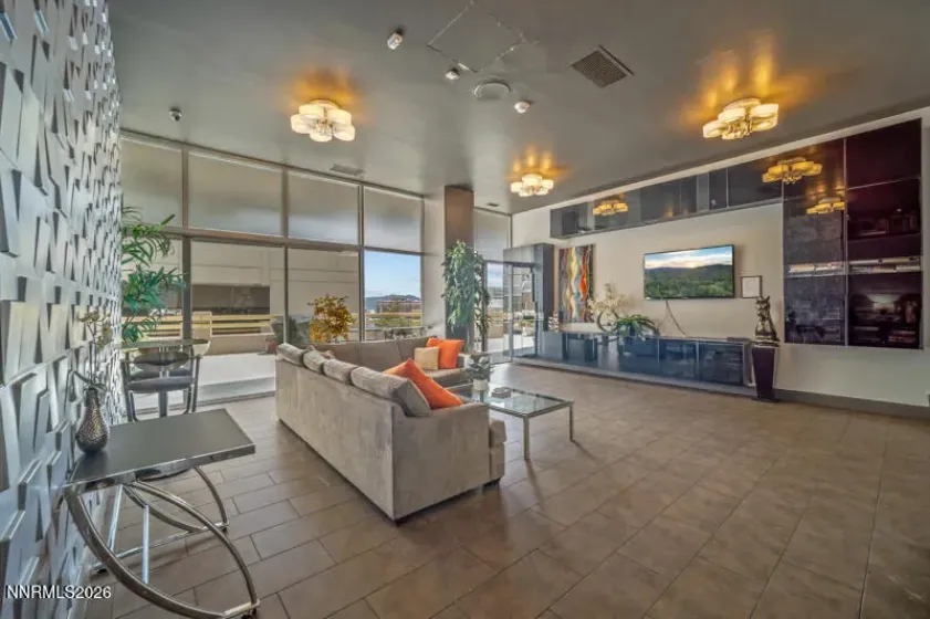 100 Arlington, Reno, Nevada 89501, ,1 BathroomBathrooms,Residential,Residential,Arlington,260005381