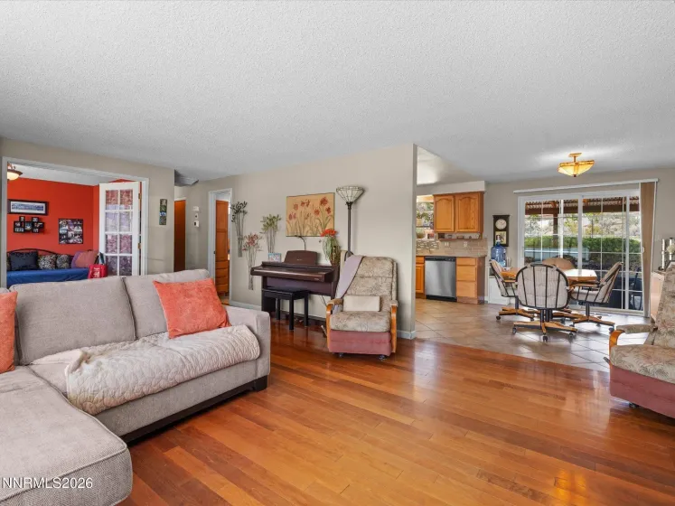 152 Paul, Carson City, Nevada 89706, 3 Bedrooms Bedrooms, ,2 BathroomsBathrooms,Residential,Residential,Paul,260005384