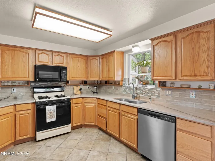 152 Paul, Carson City, Nevada 89706, 3 Bedrooms Bedrooms, ,2 BathroomsBathrooms,Residential,Residential,Paul,260005384