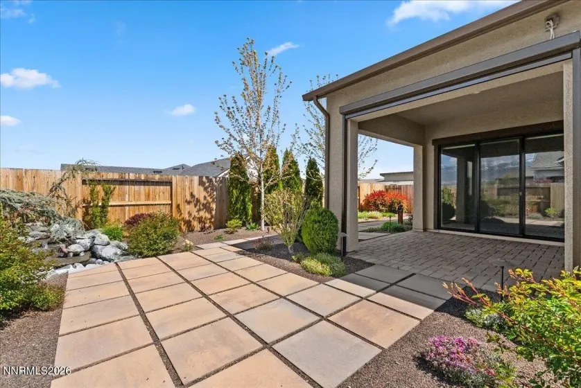 2327 Iron Square, Reno, Nevada 89521, 2 Bedrooms Bedrooms, ,2 BathroomsBathrooms,Residential,Residential,Iron Square,260005386