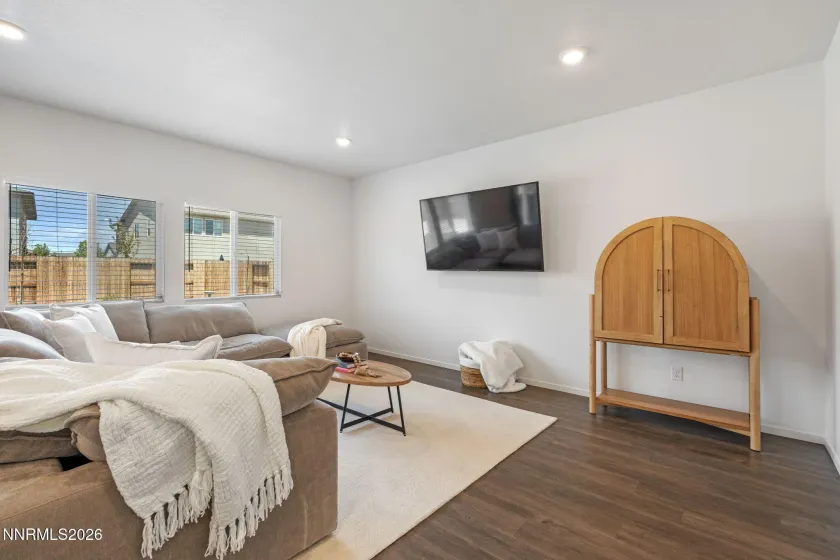 1380 Granary Park, Sparks, Nevada 89436, 4 Bedrooms Bedrooms, ,3 BathroomsBathrooms,Residential,Residential,Granary Park,260005387