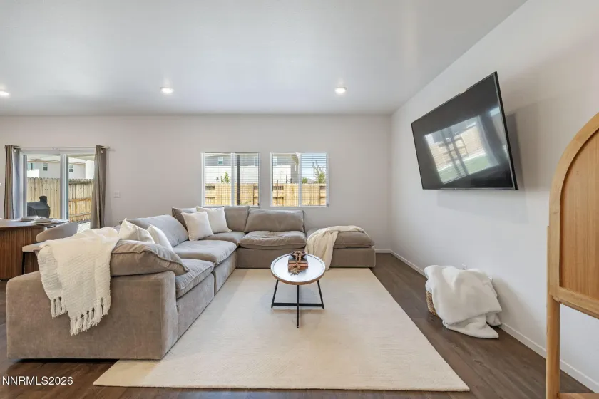 1380 Granary Park, Sparks, Nevada 89436, 4 Bedrooms Bedrooms, ,3 BathroomsBathrooms,Residential,Residential,Granary Park,260005387