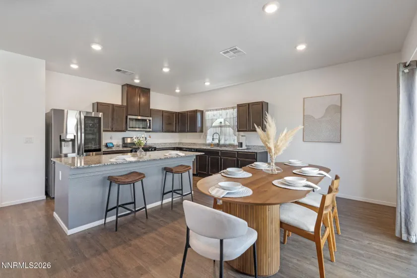 1380 Granary Park, Sparks, Nevada 89436, 4 Bedrooms Bedrooms, ,3 BathroomsBathrooms,Residential,Residential,Granary Park,260005387