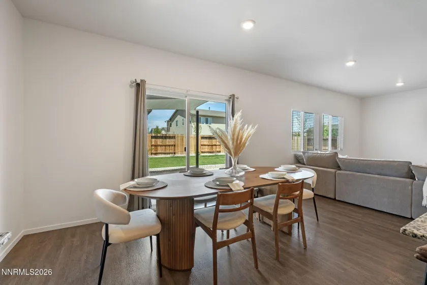 1380 Granary Park, Sparks, Nevada 89436, 4 Bedrooms Bedrooms, ,3 BathroomsBathrooms,Residential,Residential,Granary Park,260005387