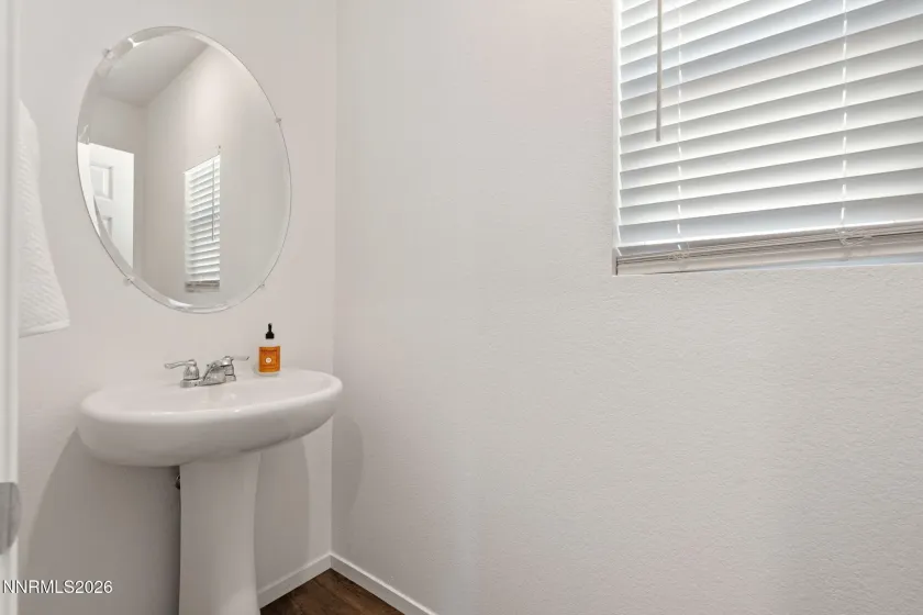 1380 Granary Park, Sparks, Nevada 89436, 4 Bedrooms Bedrooms, ,3 BathroomsBathrooms,Residential,Residential,Granary Park,260005387