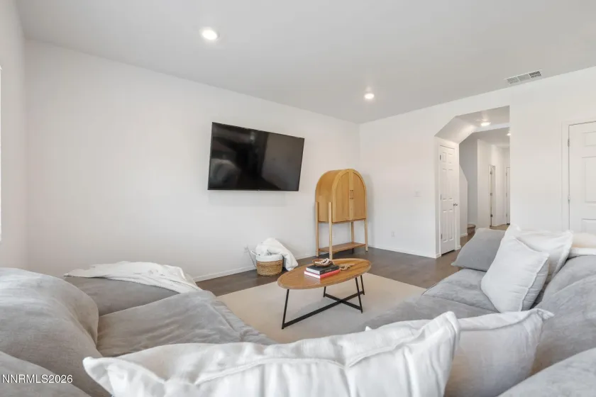 1380 Granary Park, Sparks, Nevada 89436, 4 Bedrooms Bedrooms, ,3 BathroomsBathrooms,Residential,Residential,Granary Park,260005387