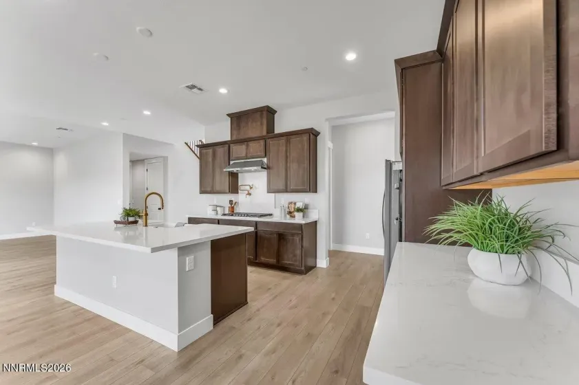 491 Hutchinson, Sparks, Nevada 89441, 5 Bedrooms Bedrooms, ,4 BathroomsBathrooms,Residential,Residential,Hutchinson,260005390