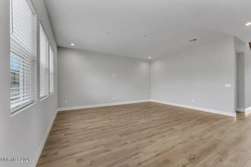 491 Hutchinson, Sparks, Nevada 89441, 5 Bedrooms Bedrooms, ,4 BathroomsBathrooms,Residential,Residential,Hutchinson,260005390