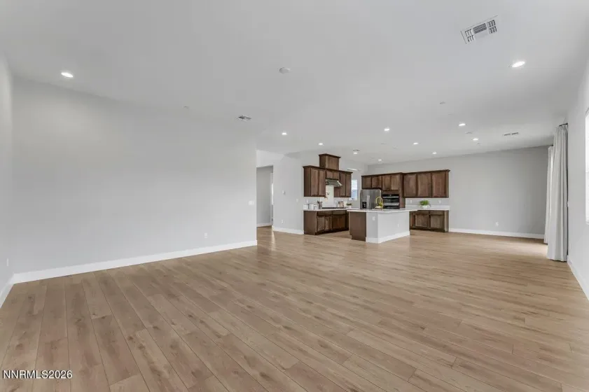 491 Hutchinson, Sparks, Nevada 89441, 5 Bedrooms Bedrooms, ,4 BathroomsBathrooms,Residential,Residential,Hutchinson,260005390