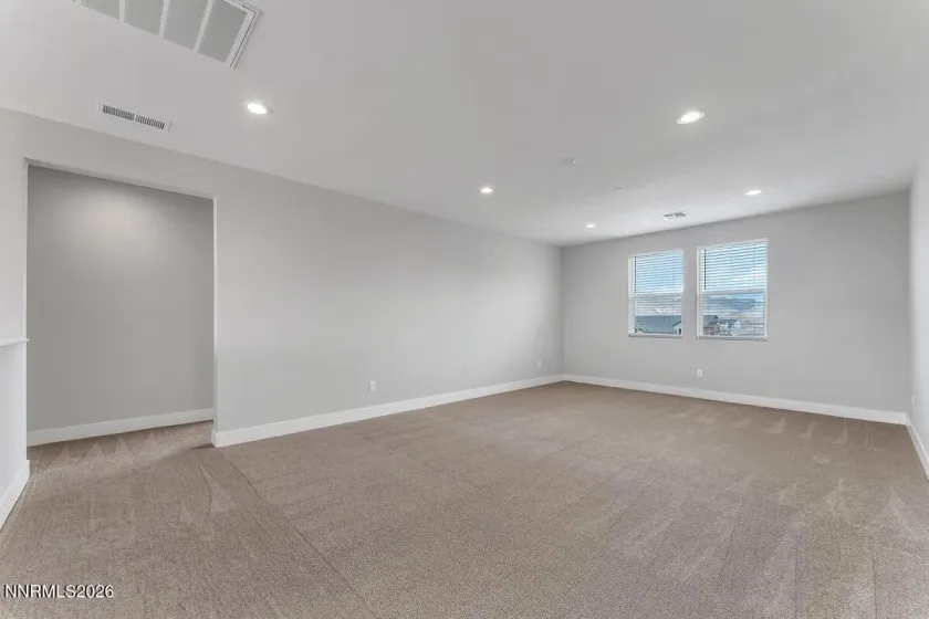 491 Hutchinson, Sparks, Nevada 89441, 5 Bedrooms Bedrooms, ,4 BathroomsBathrooms,Residential,Residential,Hutchinson,260005390