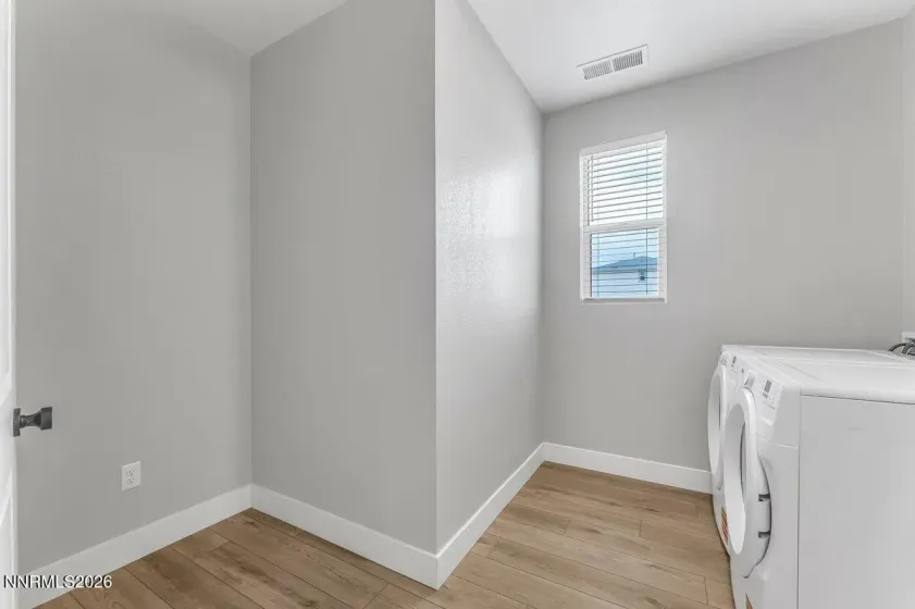 491 Hutchinson, Sparks, Nevada 89441, 5 Bedrooms Bedrooms, ,4 BathroomsBathrooms,Residential,Residential,Hutchinson,260005390