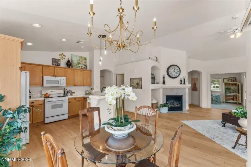 198 Tankersley, Sparks, Nevada 89436, 3 Bedrooms Bedrooms, ,2 BathroomsBathrooms,Residential,Residential,Tankersley,260005396