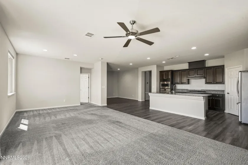 14138 Glowing Amber, Reno, Nevada 89511, 3 Bedrooms Bedrooms, ,3 BathroomsBathrooms,Residential,Residential,Glowing Amber,260005397