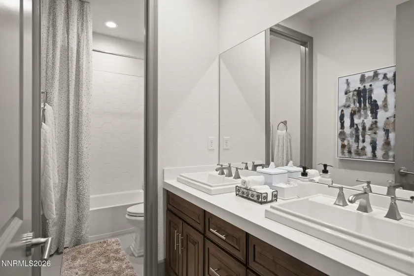 9307 Sky Dune, Reno, Nevada 89521, 4 Bedrooms Bedrooms, ,3 BathroomsBathrooms,Residential,Residential,Sky Dune,260005399