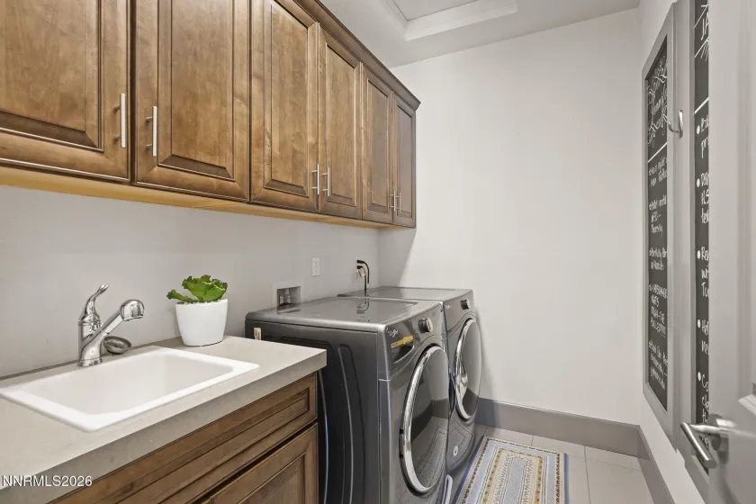 9307 Sky Dune, Reno, Nevada 89521, 4 Bedrooms Bedrooms, ,3 BathroomsBathrooms,Residential,Residential,Sky Dune,260005399