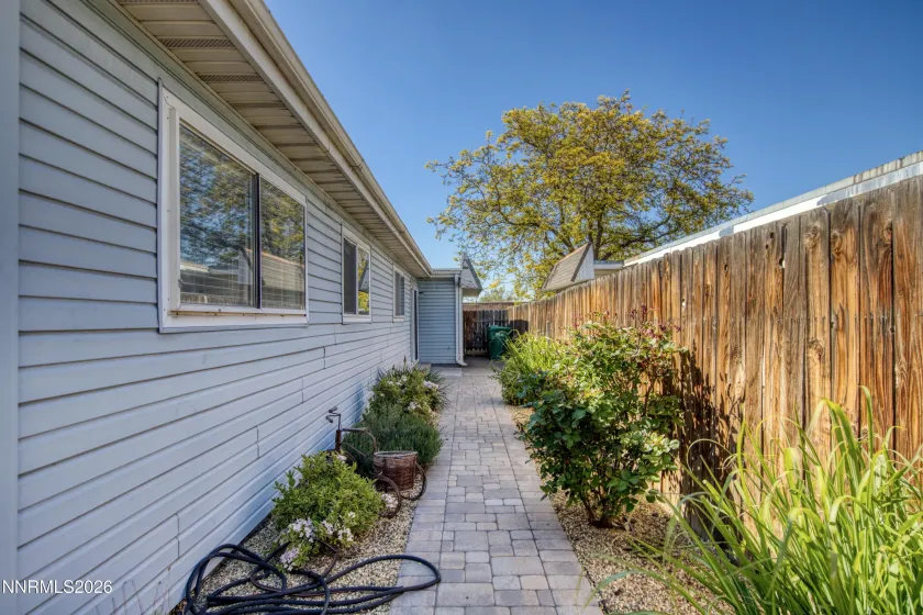 1692 Gault, Sparks, Nevada 89431, 3 Bedrooms Bedrooms, ,2 BathroomsBathrooms,Residential,Residential,Gault,260005402