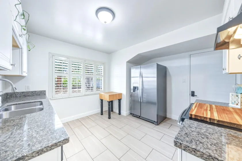 945 Yori, Reno, Nevada 89502, 3 Bedrooms Bedrooms, ,1 BathroomBathrooms,Residential,Residential,Yori,260005405