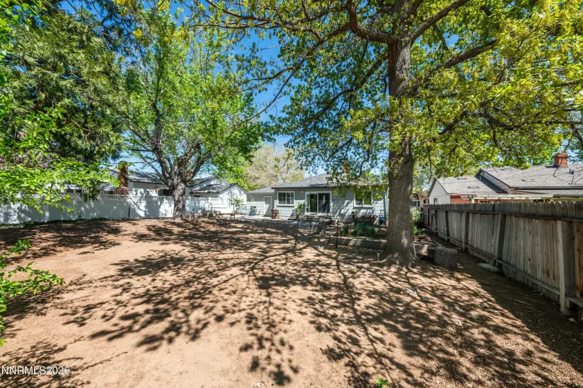 945 Yori, Reno, Nevada 89502, 3 Bedrooms Bedrooms, ,1 BathroomBathrooms,Residential,Residential,Yori,260005405