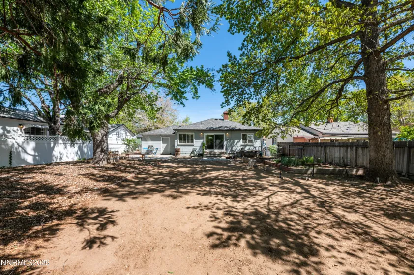945 Yori, Reno, Nevada 89502, 3 Bedrooms Bedrooms, ,1 BathroomBathrooms,Residential,Residential,Yori,260005405