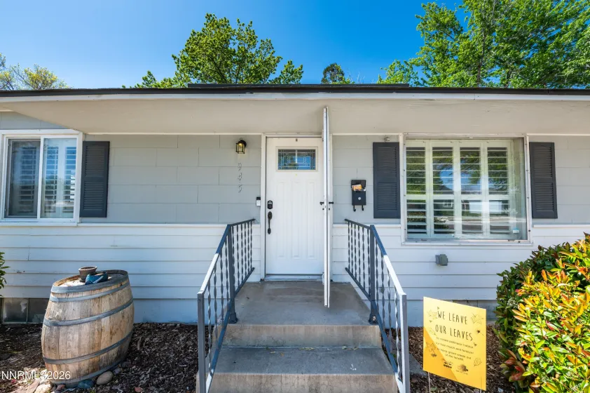 945 Yori, Reno, Nevada 89502, 3 Bedrooms Bedrooms, ,1 BathroomBathrooms,Residential,Residential,Yori,260005405