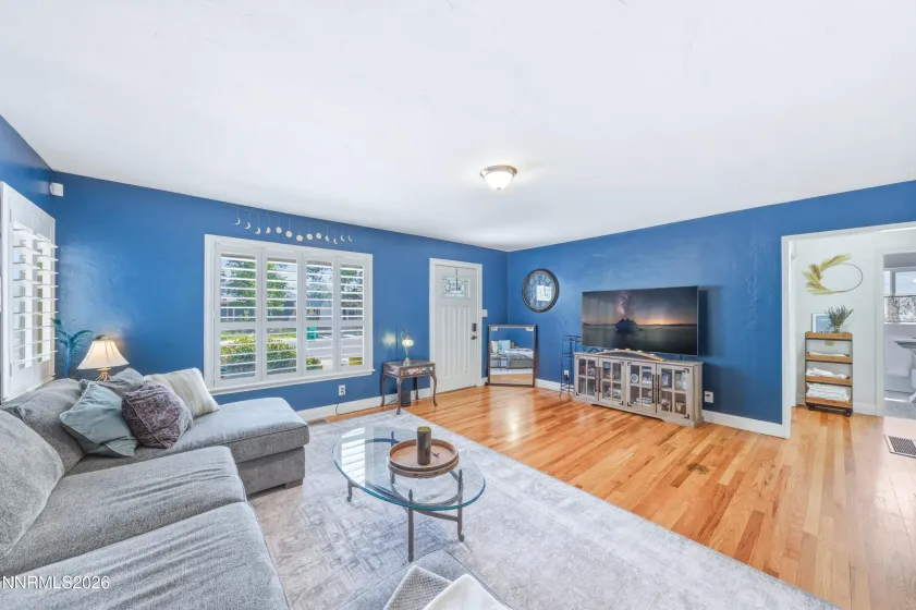 945 Yori, Reno, Nevada 89502, 3 Bedrooms Bedrooms, ,1 BathroomBathrooms,Residential,Residential,Yori,260005405