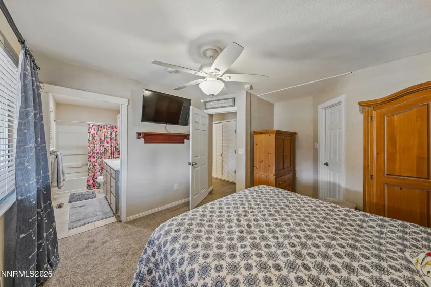 6370 Mono, Sun Valley, Nevada 89433, 3 Bedrooms Bedrooms, ,2 BathroomsBathrooms,Residential,Residential,Mono,260005407