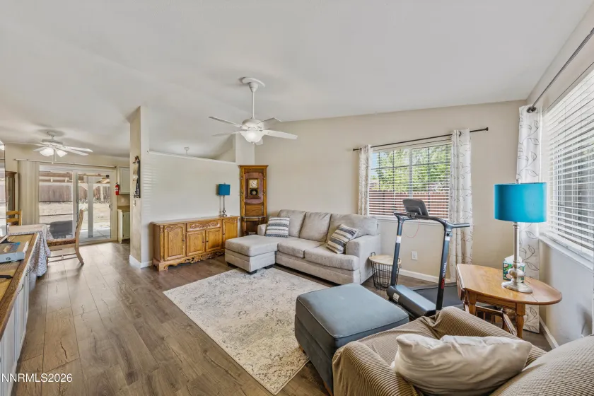 6370 Mono, Sun Valley, Nevada 89433, 3 Bedrooms Bedrooms, ,2 BathroomsBathrooms,Residential,Residential,Mono,260005407