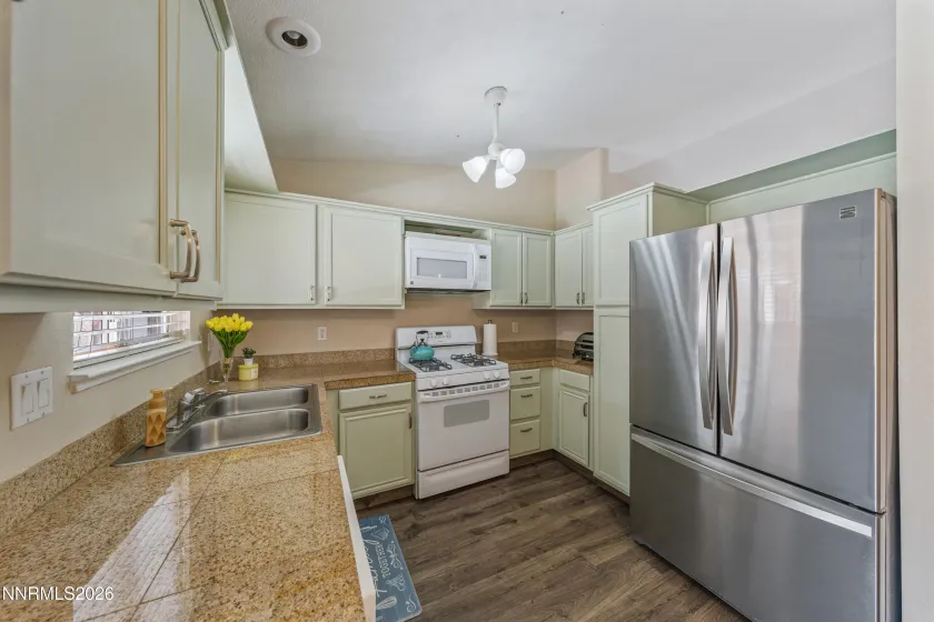 6370 Mono, Sun Valley, Nevada 89433, 3 Bedrooms Bedrooms, ,2 BathroomsBathrooms,Residential,Residential,Mono,260005407