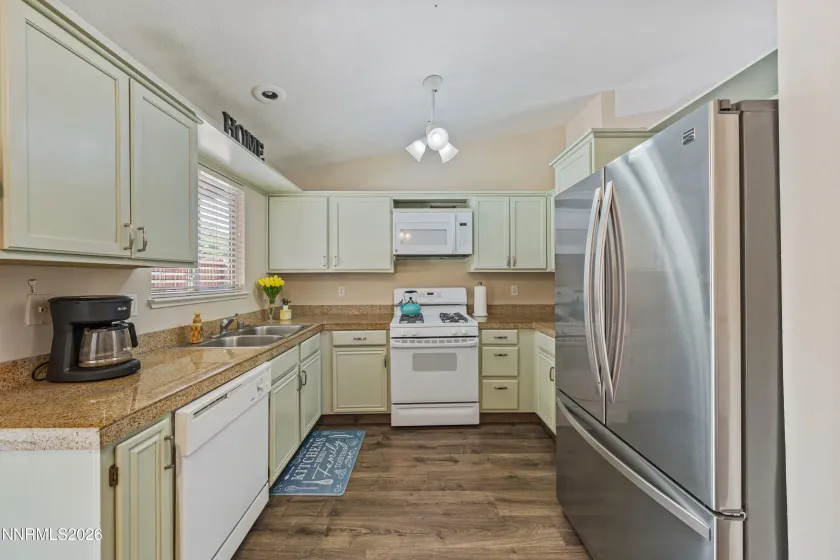 6370 Mono, Sun Valley, Nevada 89433, 3 Bedrooms Bedrooms, ,2 BathroomsBathrooms,Residential,Residential,Mono,260005407