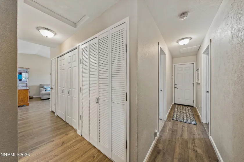 6370 Mono, Sun Valley, Nevada 89433, 3 Bedrooms Bedrooms, ,2 BathroomsBathrooms,Residential,Residential,Mono,260005407