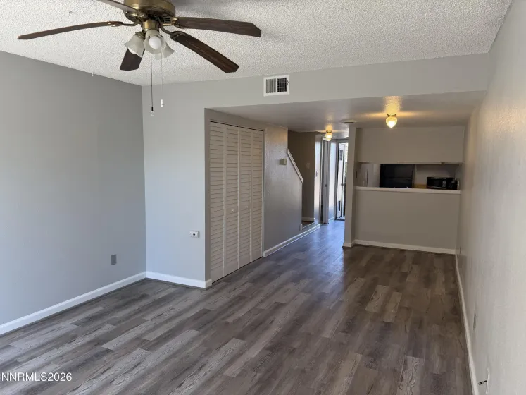 865 Nutmeg, Reno, Nevada 89502, 2 Bedrooms Bedrooms, ,2 BathroomsBathrooms,Residential,Residential,Nutmeg,260005409