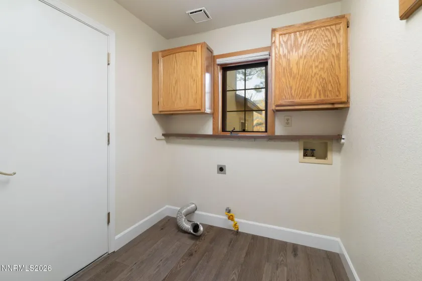 535 Cliff View, Reno, Nevada 89523, 3 Bedrooms Bedrooms, ,3 BathroomsBathrooms,Residential,Residential,Cliff View,260001316