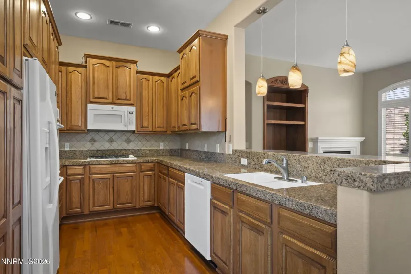 9900 Wilbur May, Reno, Nevada 89521, 2 Bedrooms Bedrooms, ,2 BathroomsBathrooms,Residential,Residential,Wilbur May,260005413