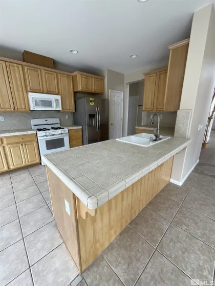 2847 Falcon Ridge, Sparks, Nevada 89436, 4 Bedrooms Bedrooms, ,4 BathroomsBathrooms,Residential Lease,Manufactured,Falcon Ridge,260005427
