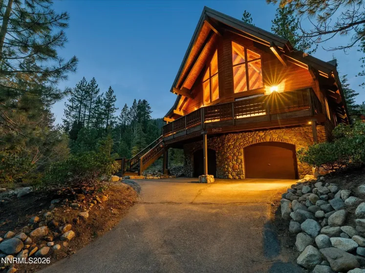 962 Red Feather, Incline Village, Nevada 89451, 3 Bedrooms Bedrooms, ,2 BathroomsBathrooms,Residential,Residential,Red Feather,260005433