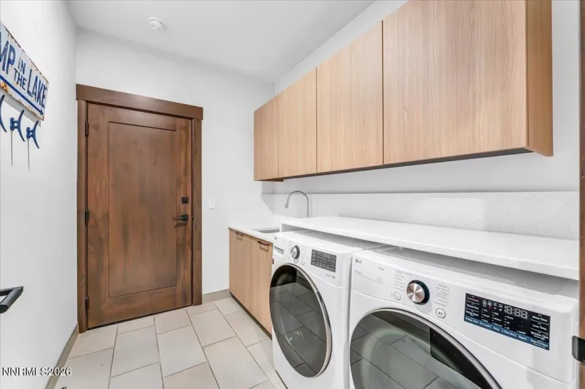 25 Beach Club, Stateline, Nevada 89449, 3 Bedrooms Bedrooms, ,2 BathroomsBathrooms,Residential,Residential,Beach Club,260005436