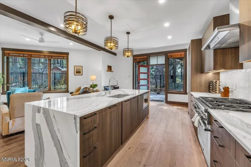 25 Beach Club, Stateline, Nevada 89449, 3 Bedrooms Bedrooms, ,2 BathroomsBathrooms,Residential,Residential,Beach Club,260005436