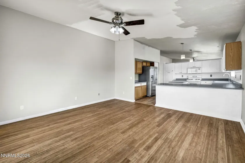 17511 Crystal Canyon, Reno, Nevada 89508, 3 Bedrooms Bedrooms, ,2 BathroomsBathrooms,Residential,Residential,Crystal Canyon,260005435