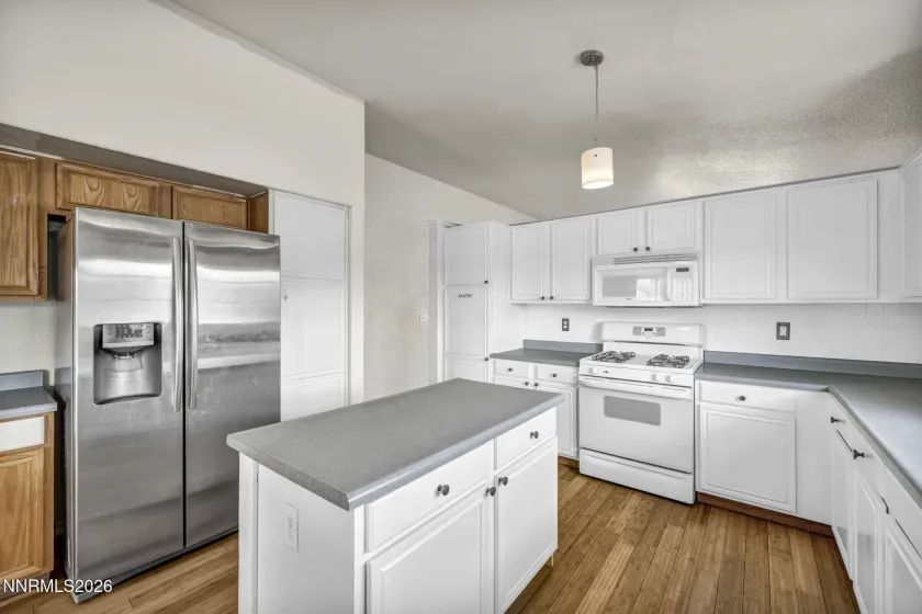 17511 Crystal Canyon, Reno, Nevada 89508, 3 Bedrooms Bedrooms, ,2 BathroomsBathrooms,Residential,Residential,Crystal Canyon,260005435