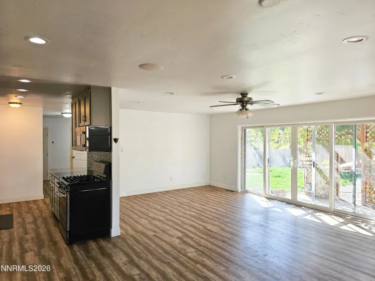 7565 Halifax, Reno, Nevada 89506, 3 Bedrooms Bedrooms, ,3 BathroomsBathrooms,Residential,Residential,Halifax,260005437