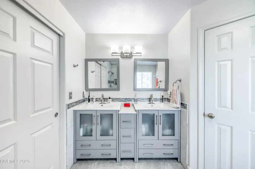 3215 Palacio, Sparks, Nevada 89436, 4 Bedrooms Bedrooms, ,3 BathroomsBathrooms,Residential,Residential,Palacio,260005441